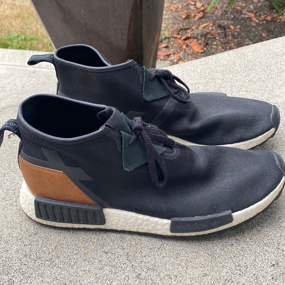 MENS Adidas sneakers! Barely worn!